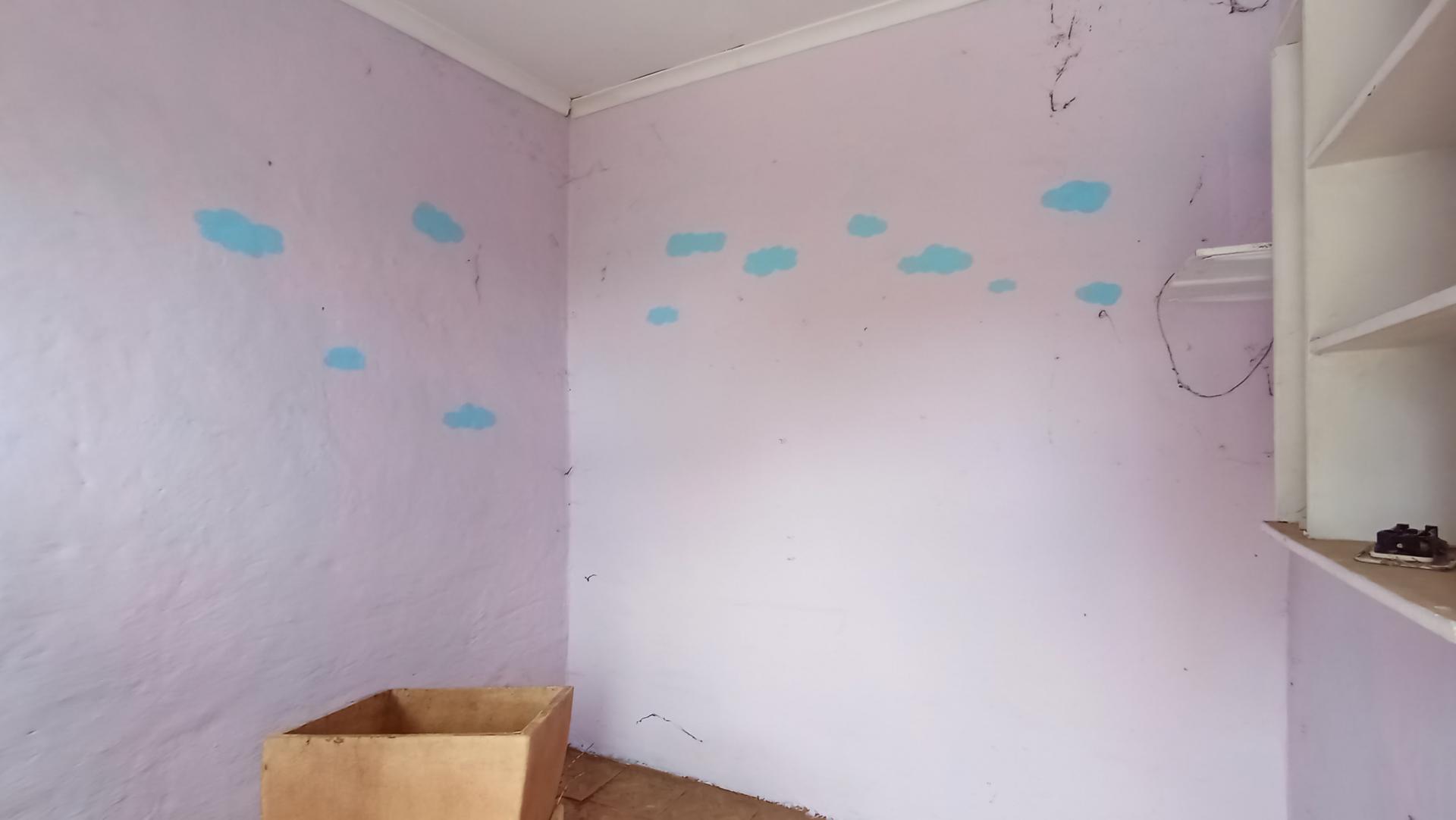 Rooms - 58 square meters of property in Linden