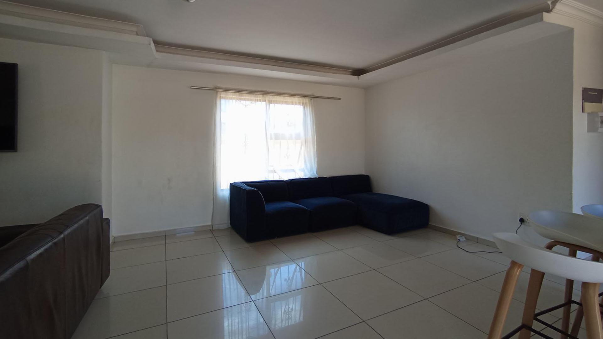 Dining Room - 32 square meters of property in Blue Hills