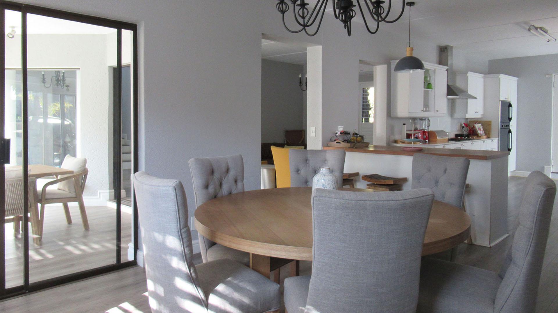 Dining Room - 18 square meters of property in Beverley