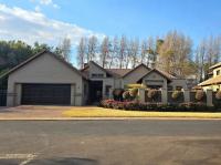 3 Bedroom 2 Bathroom House for Sale for sale in Midfield Estate
