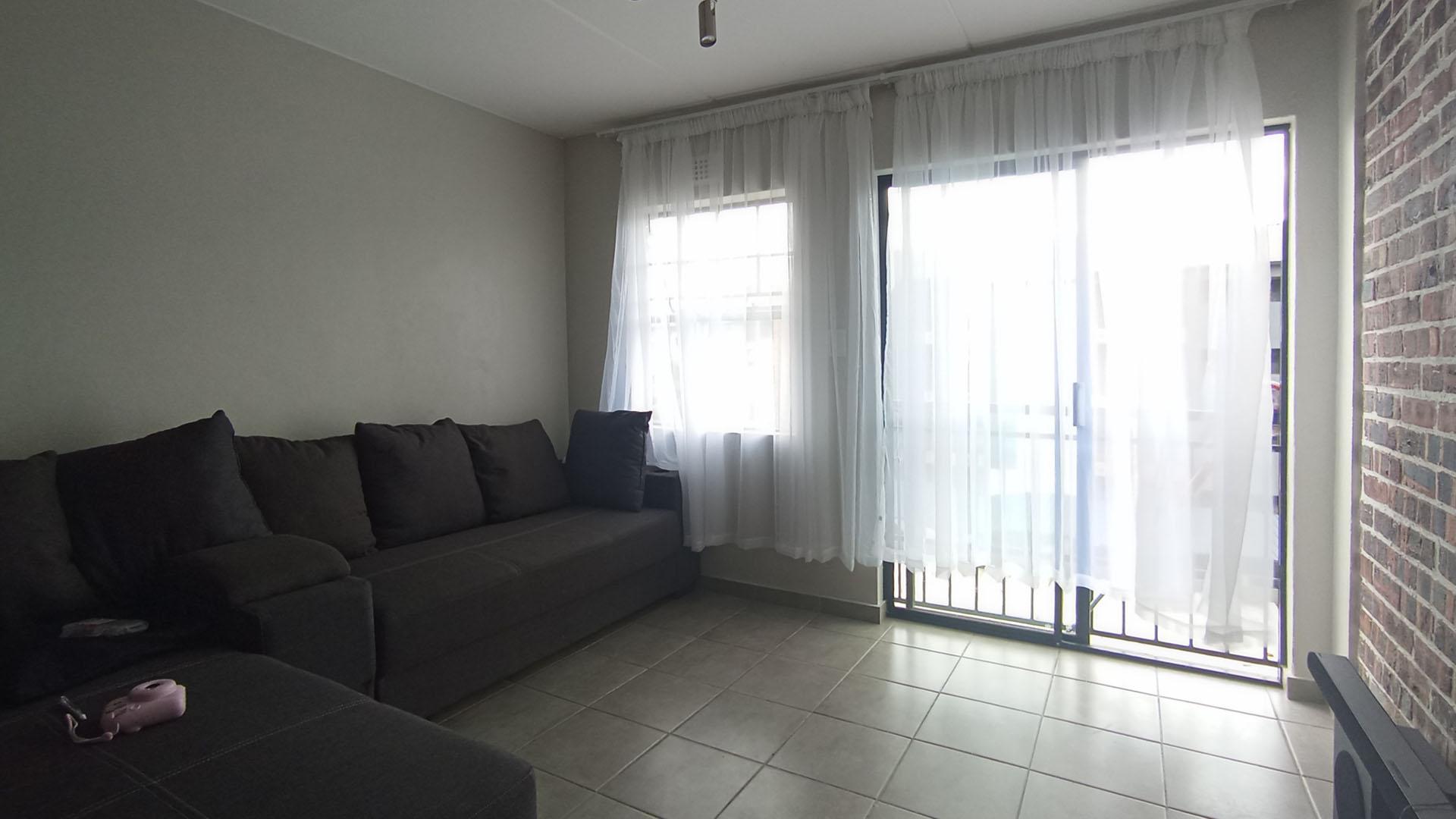 Lounges - 12 square meters of property in Wolmer