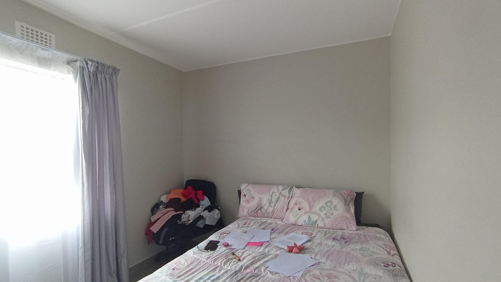 Bed Room 1 - 9 square meters of property in Wolmer