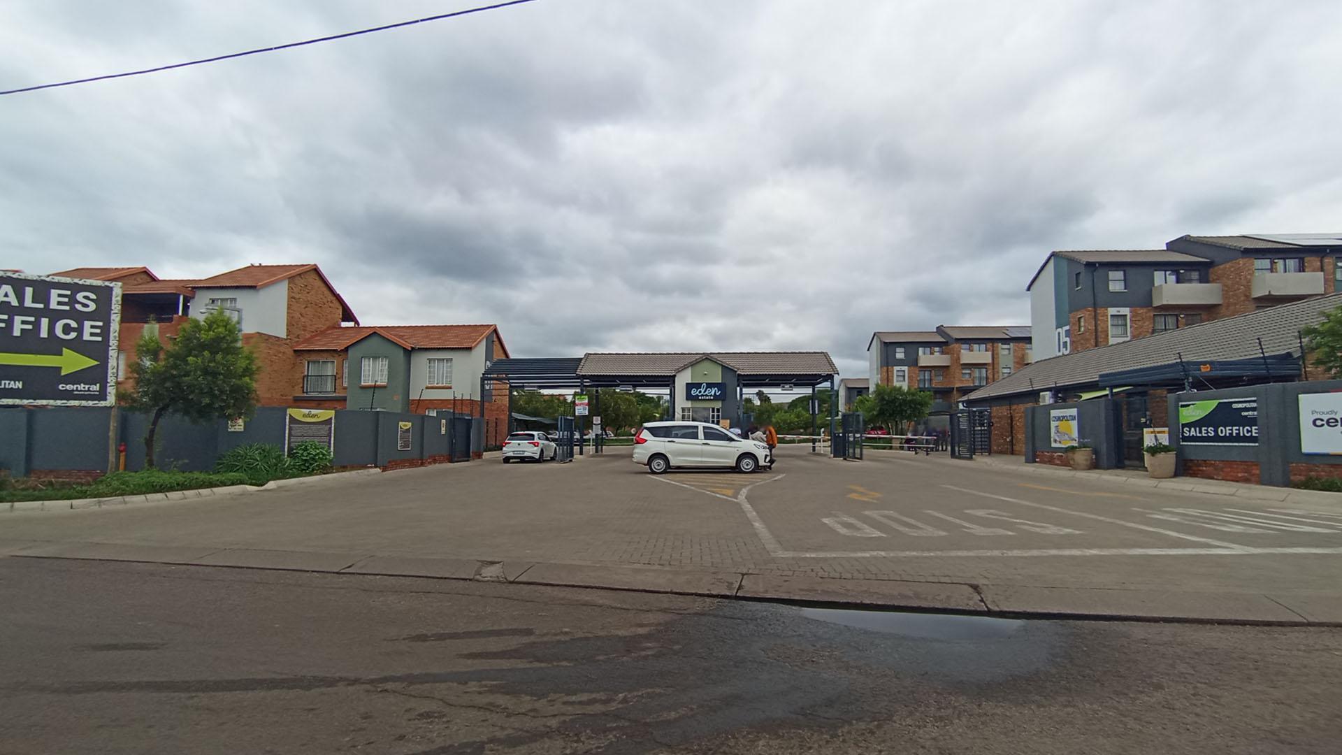 Front View of property in Wolmer