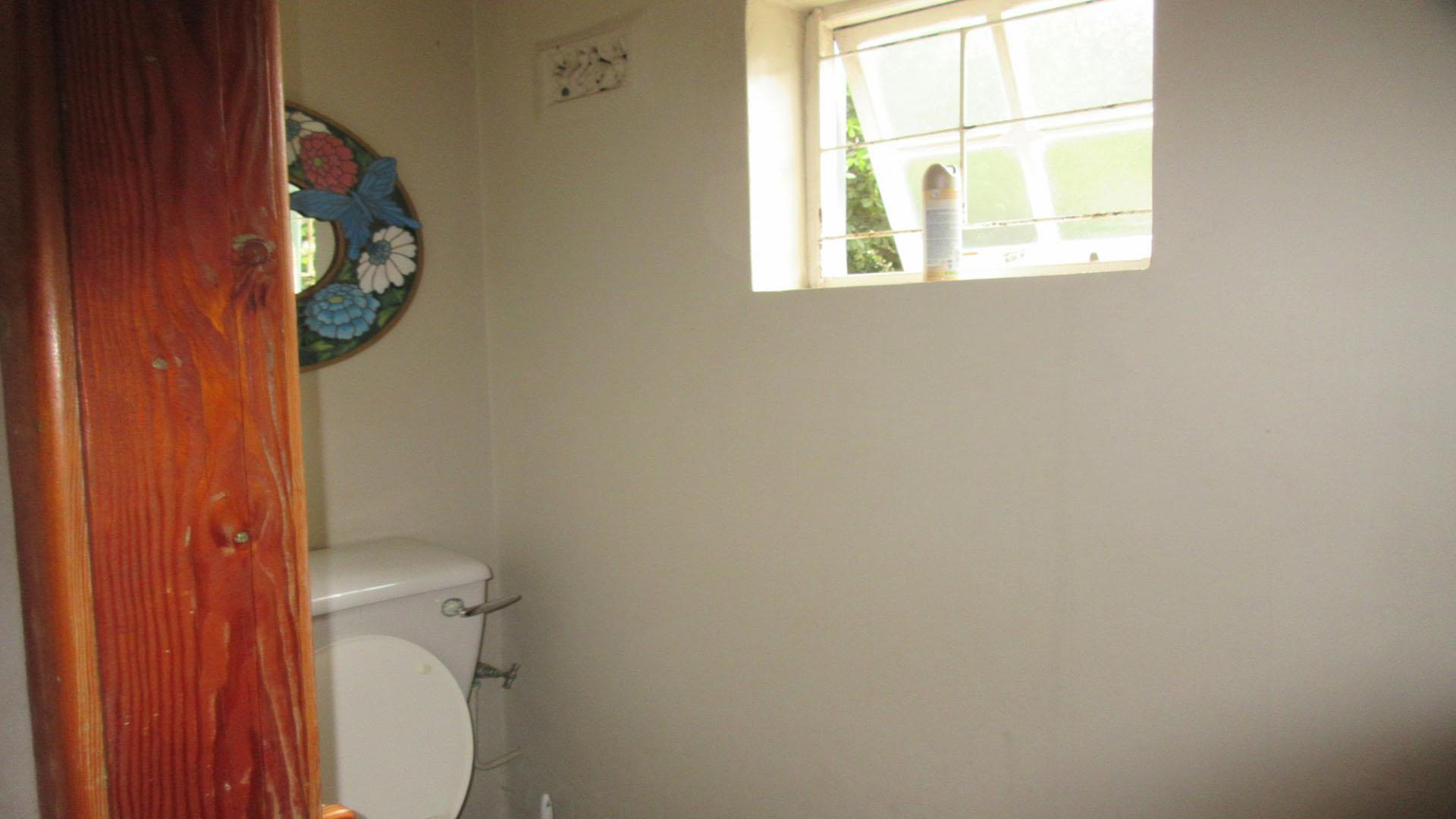 Guest Toilet of property in Port Alfred