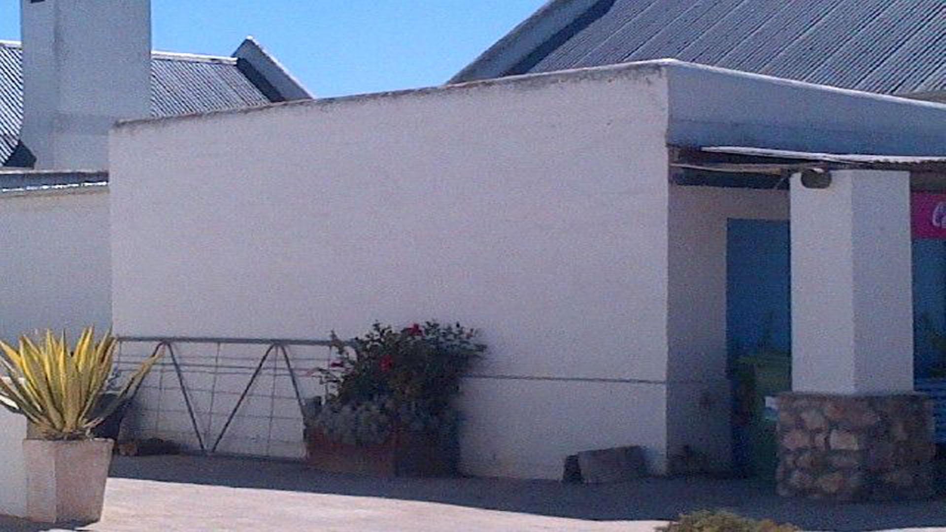 Front View of property in Saldanha