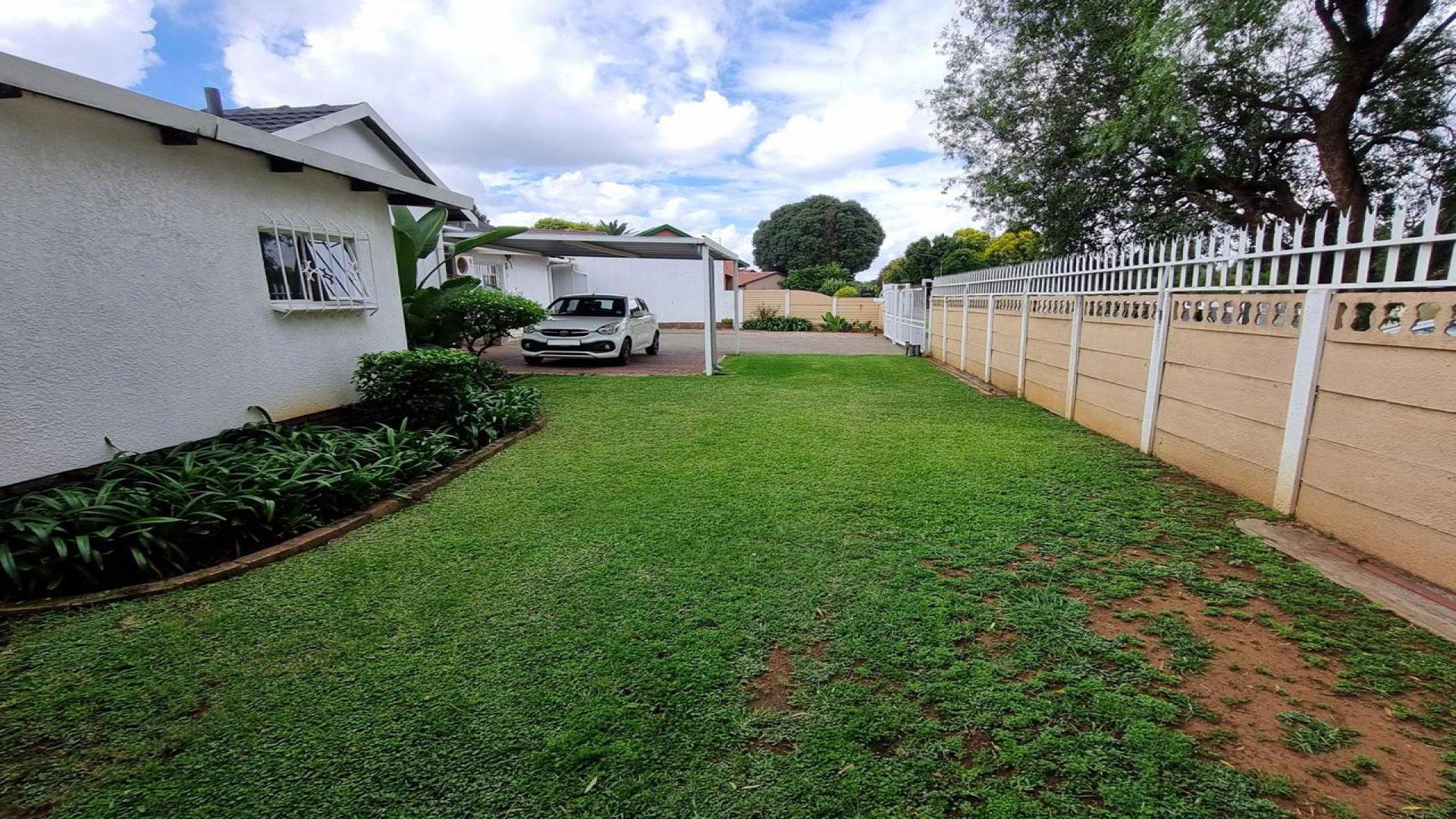 Front View of property in Brackenhurst