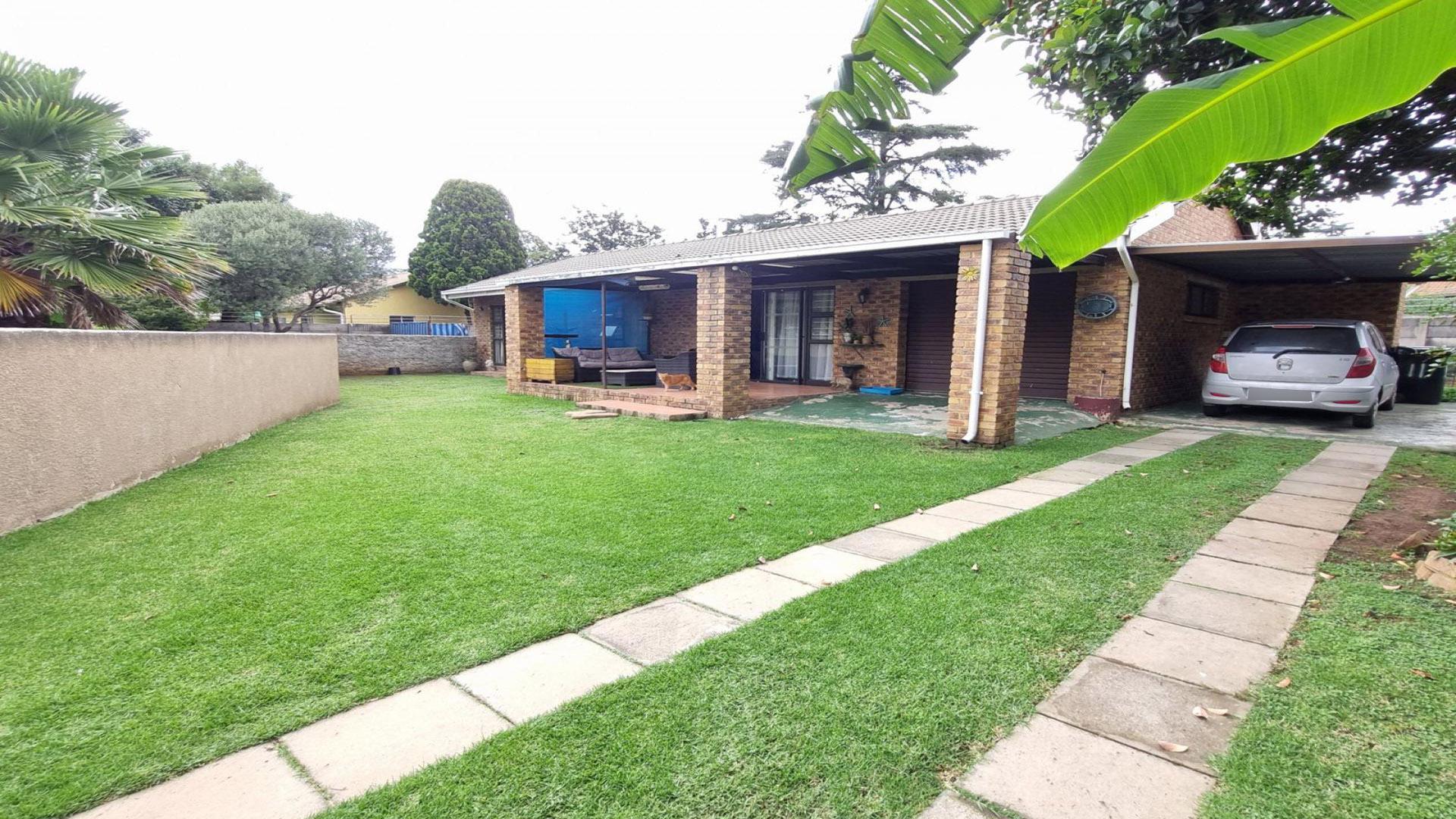 Front View of property in Brackenhurst