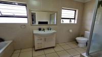 Bathroom 1 of property in Brackenhurst