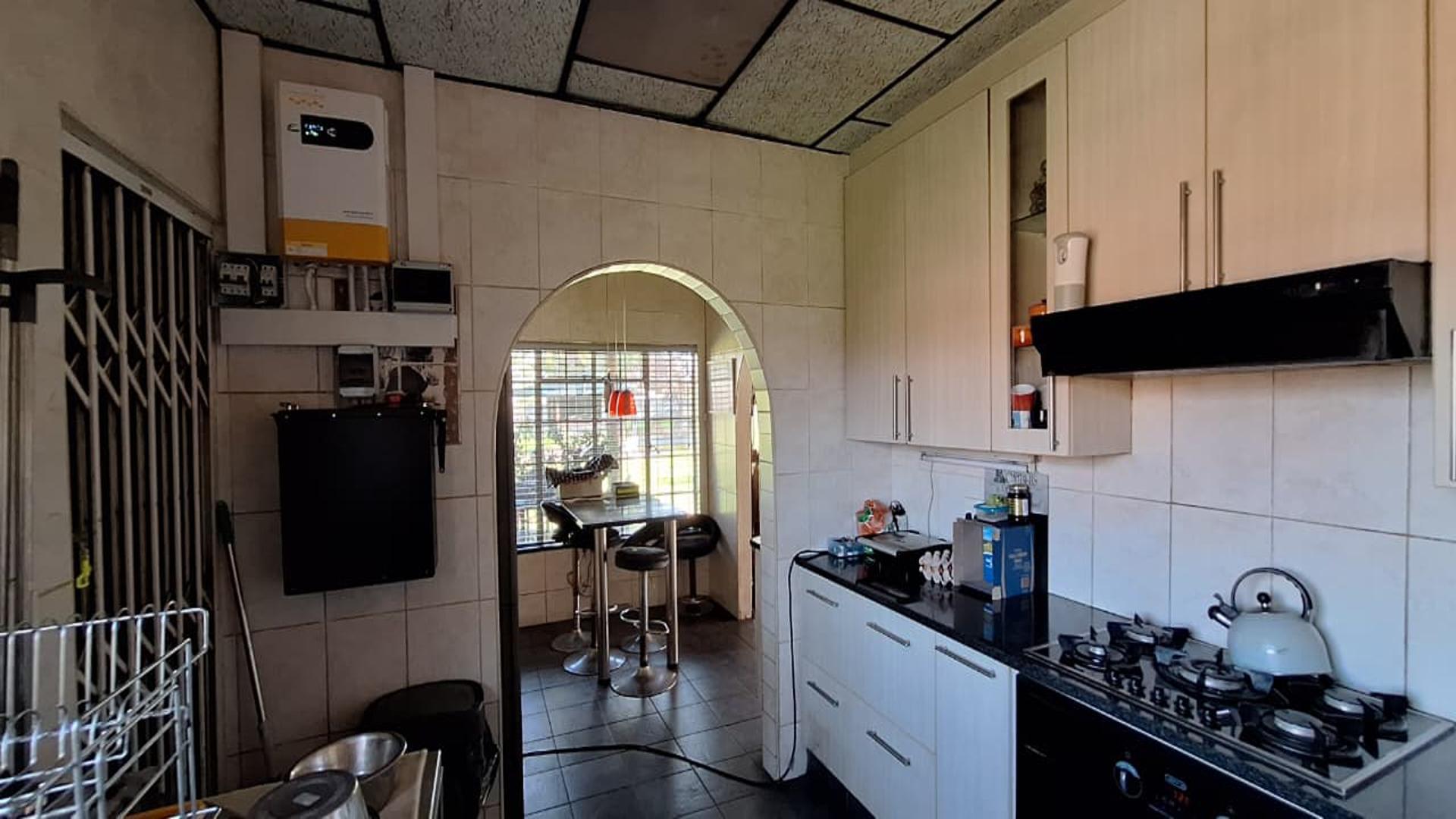 Kitchen - 20 square meters of property in Lilyvale AH