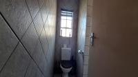 Bathroom 1 - 6 square meters of property in Lilyvale AH