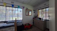 Bed Room 1 - 17 square meters of property in Lilyvale AH