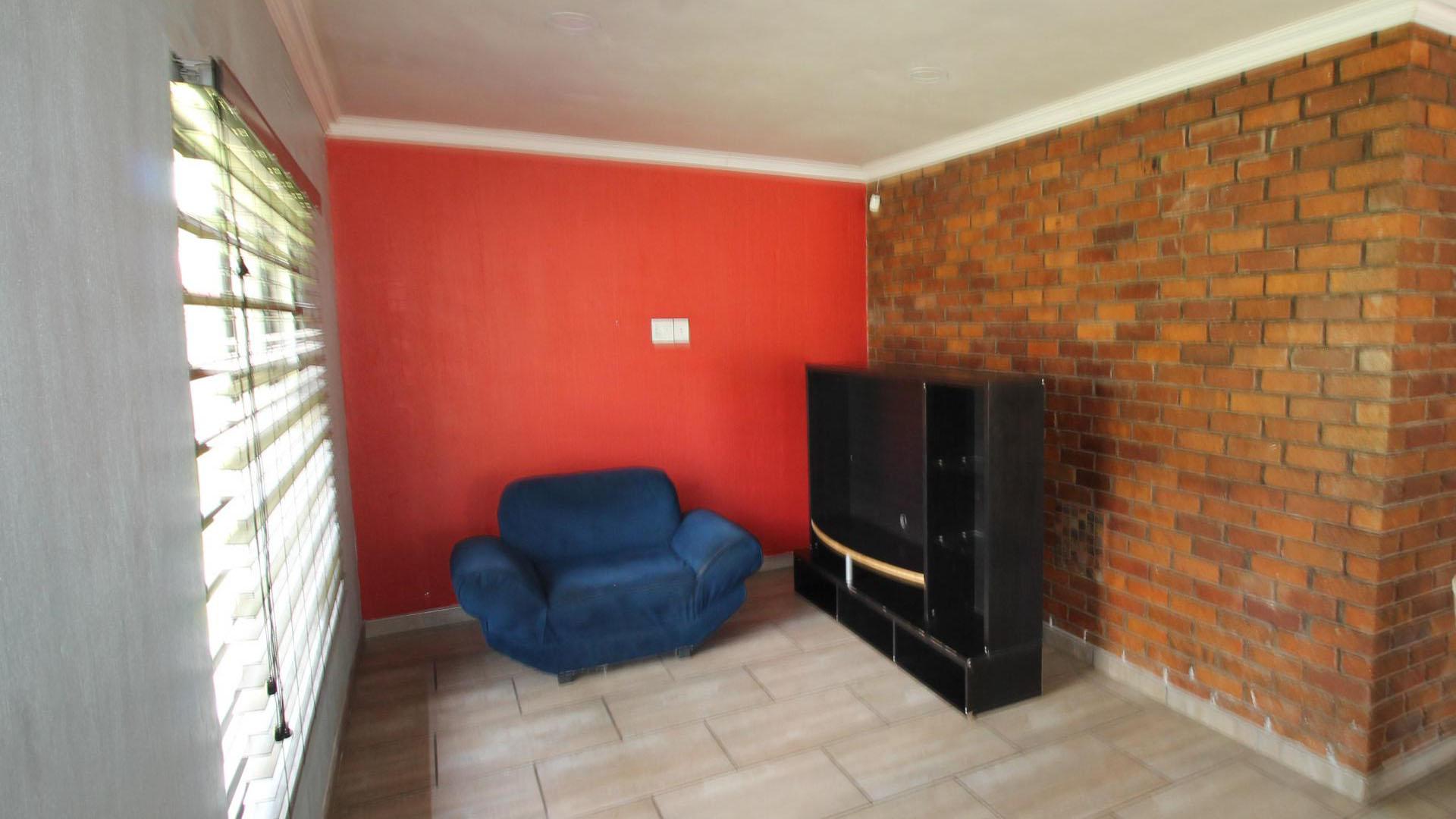 Lounges of property in Sunward park