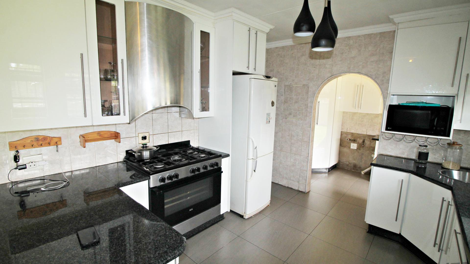 Kitchen of property in Sunward park