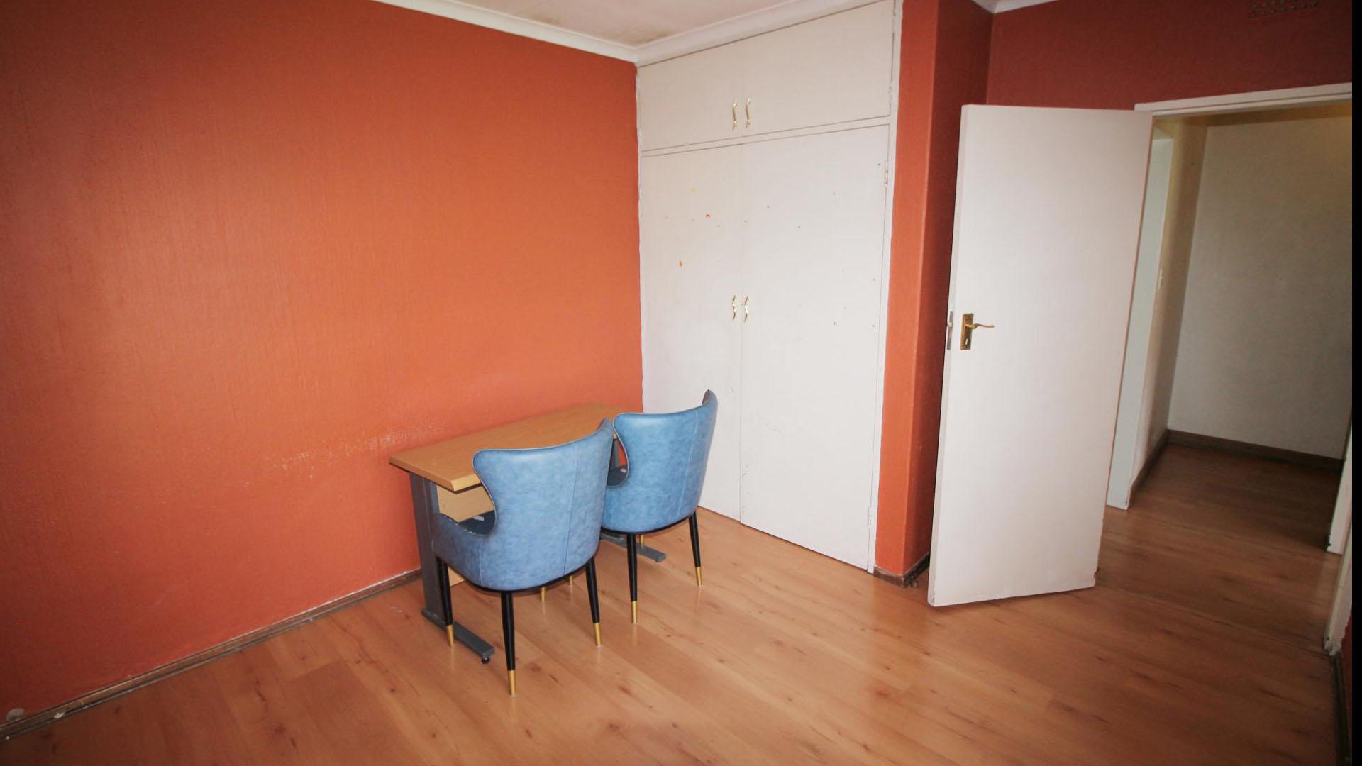 Bed Room 2 of property in Sunward park