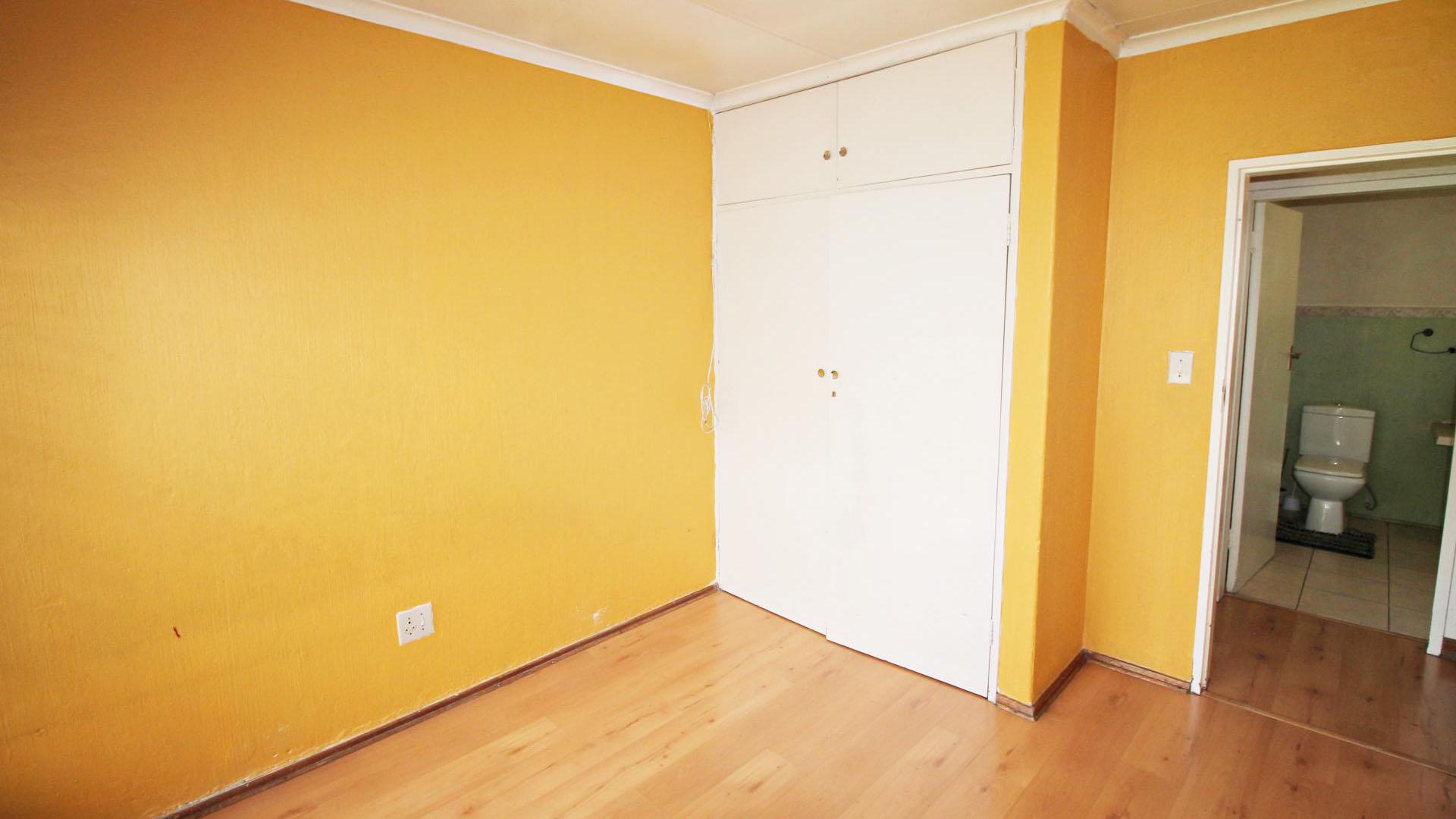 Bed Room 3 of property in Sunward park