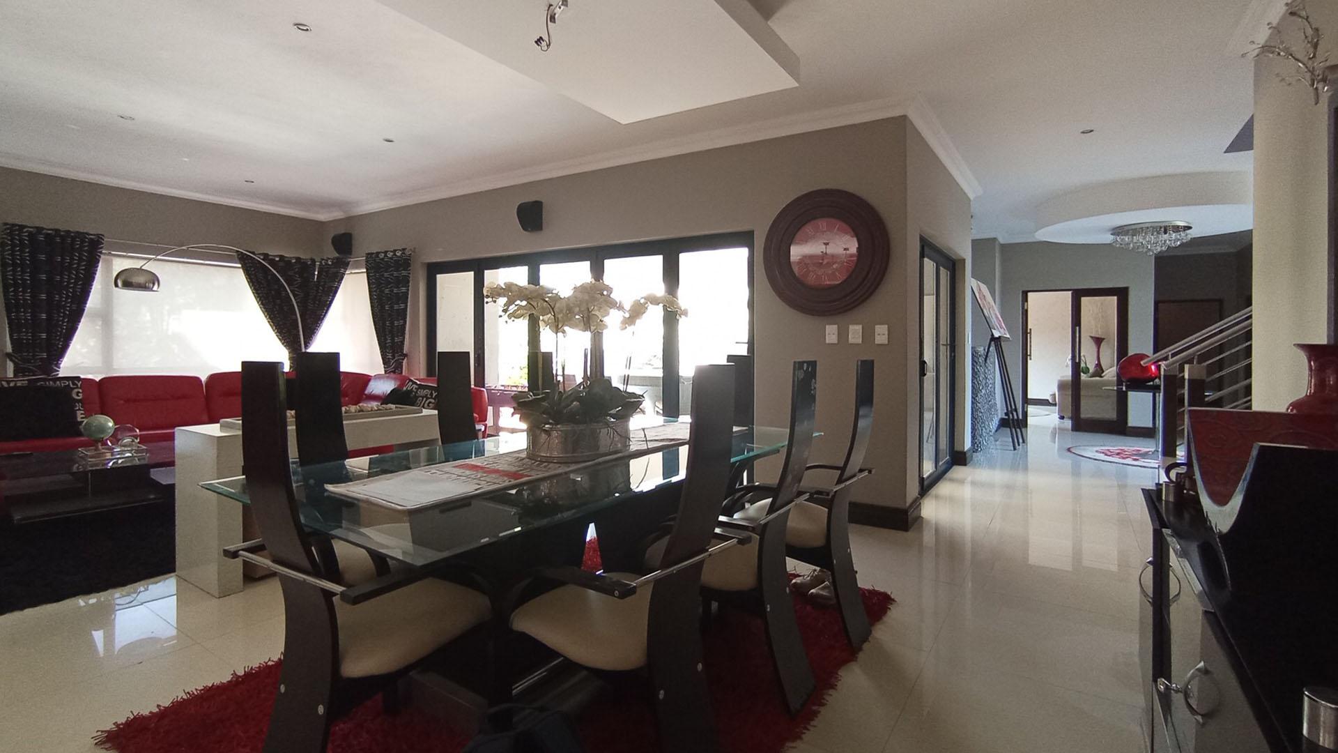 Dining Room - 29 square meters of property in Midstream Estate