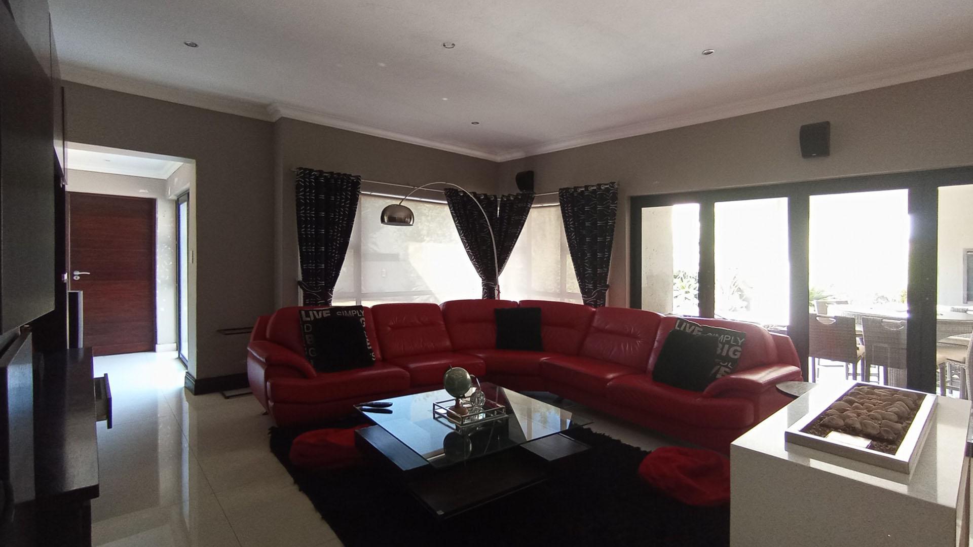 Lounges - 37 square meters of property in Midstream Estate