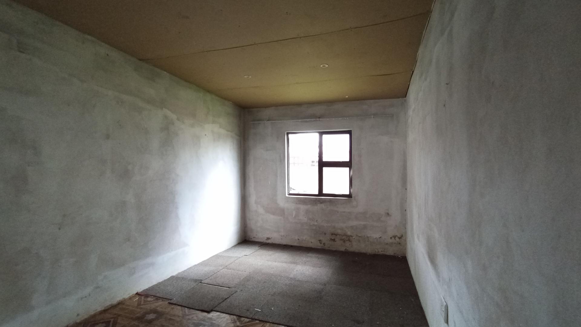 Bed Room 2 - 16 square meters of property in Coronationville