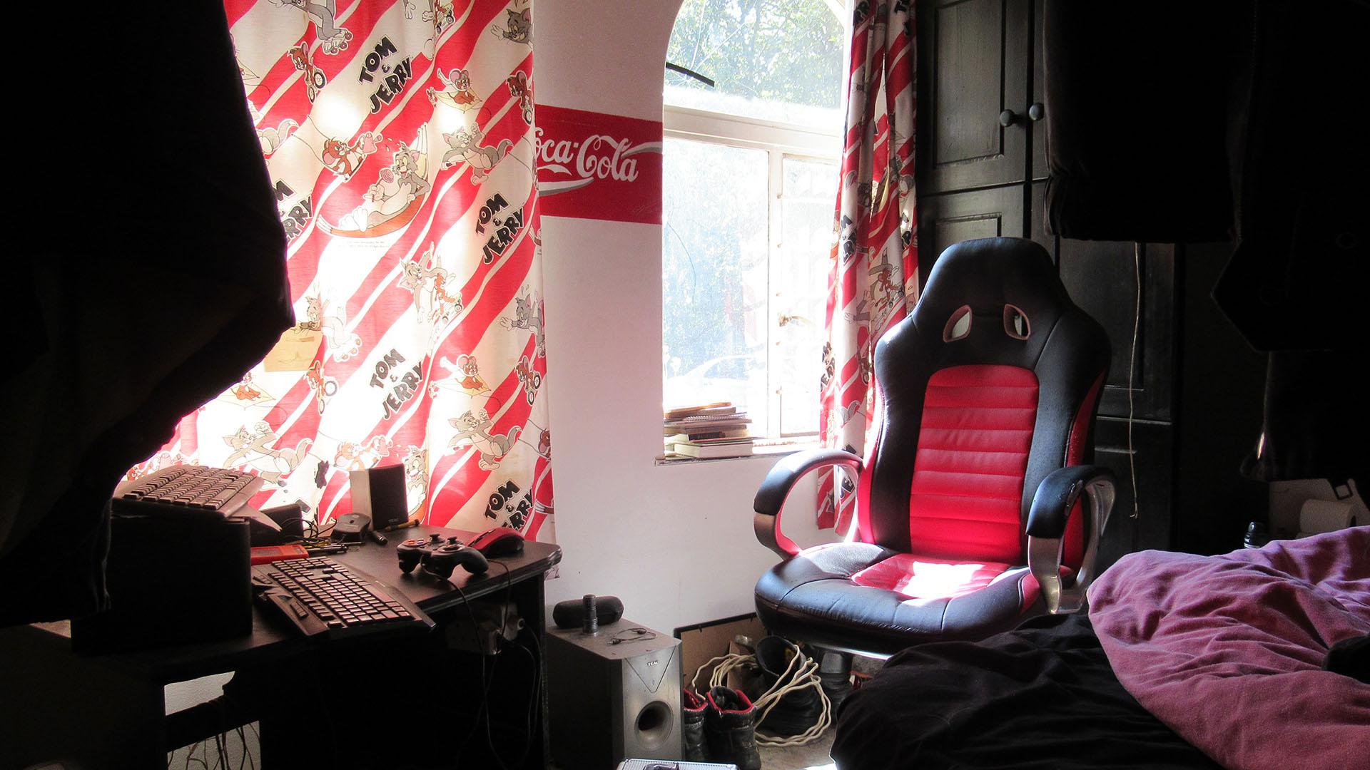 Bed Room 1 - 11 square meters of property in Weltevreden Park