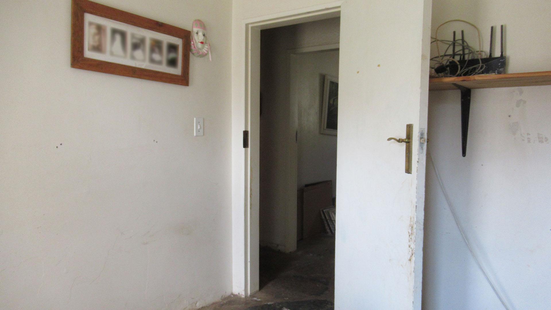 Bed Room 2 - 11 square meters of property in Weltevreden Park