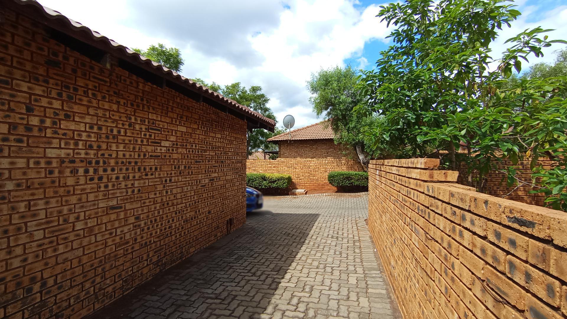 Front View of property in Amandasig