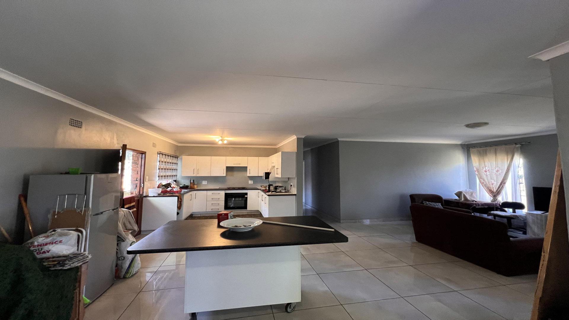 Dining Room of property in Howick