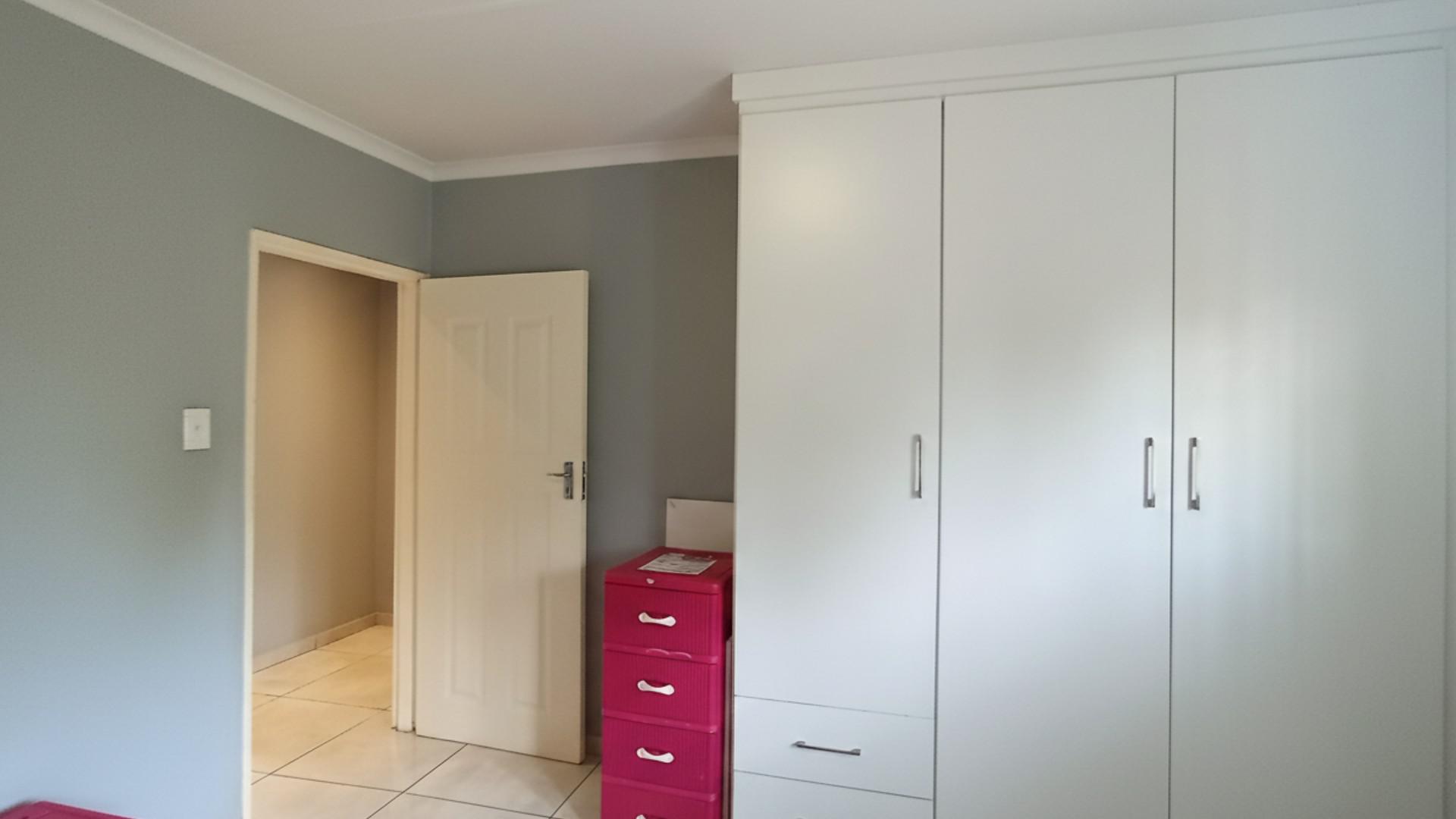 Bed Room 3 - 30 square meters of property in Howick