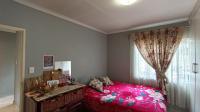 Bed Room 1 - 32 square meters of property in Howick