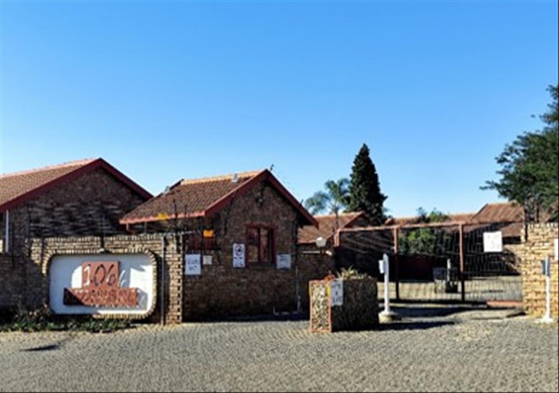 Front View of property in Rooihuiskraal North