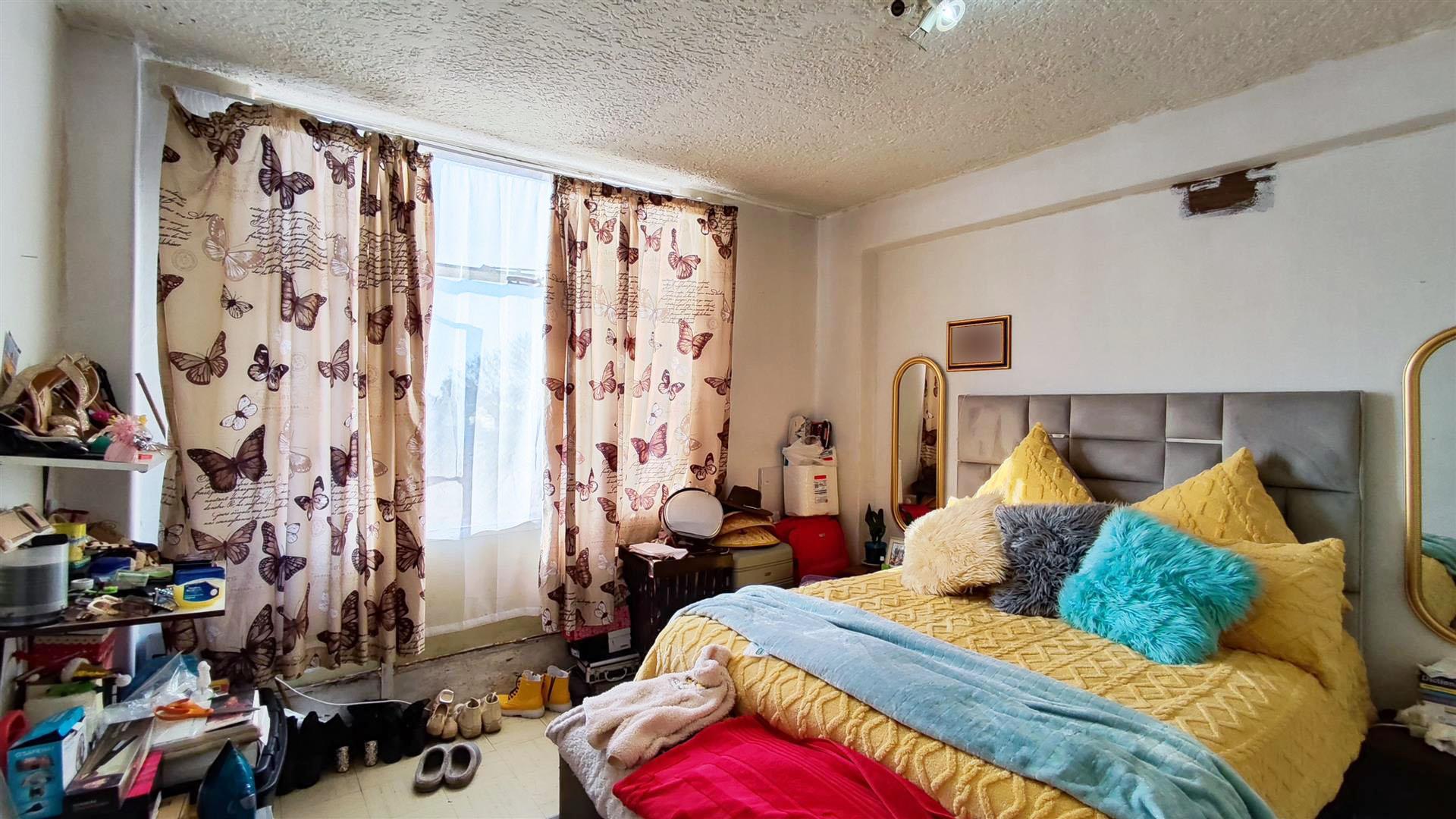 Main Bedroom - 22 square meters of property in Kempton Park