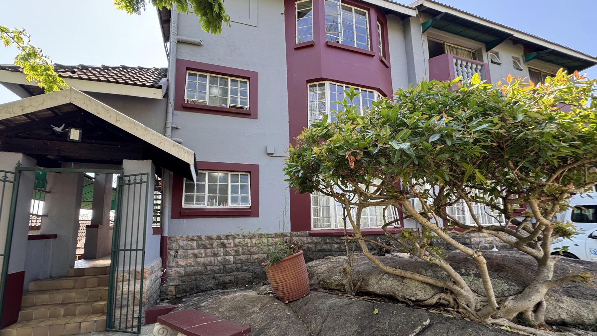 Front View of property in Sonheuwel