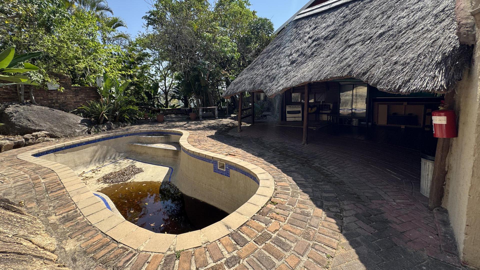 Swimming Pool of property in Sonheuwel