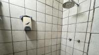 Bathroom 3+ of property in Sonheuwel
