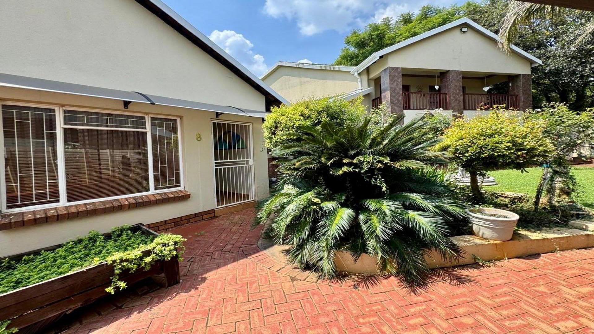 Front View of property in Hartbeespoort
