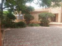 Front View of property in Lethlabile