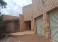 Front View of property in Lethlabile