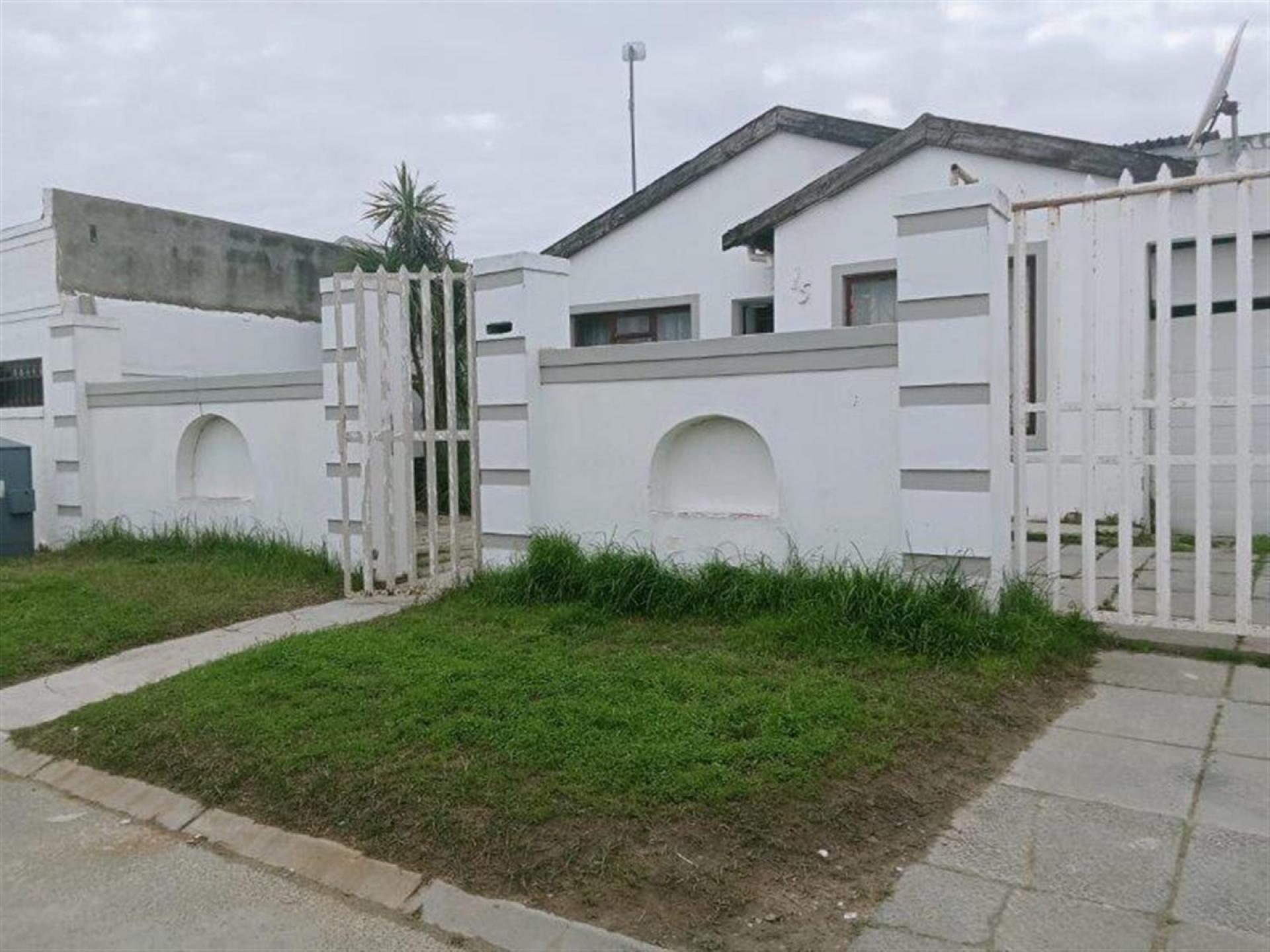 Front View of property in Philipi