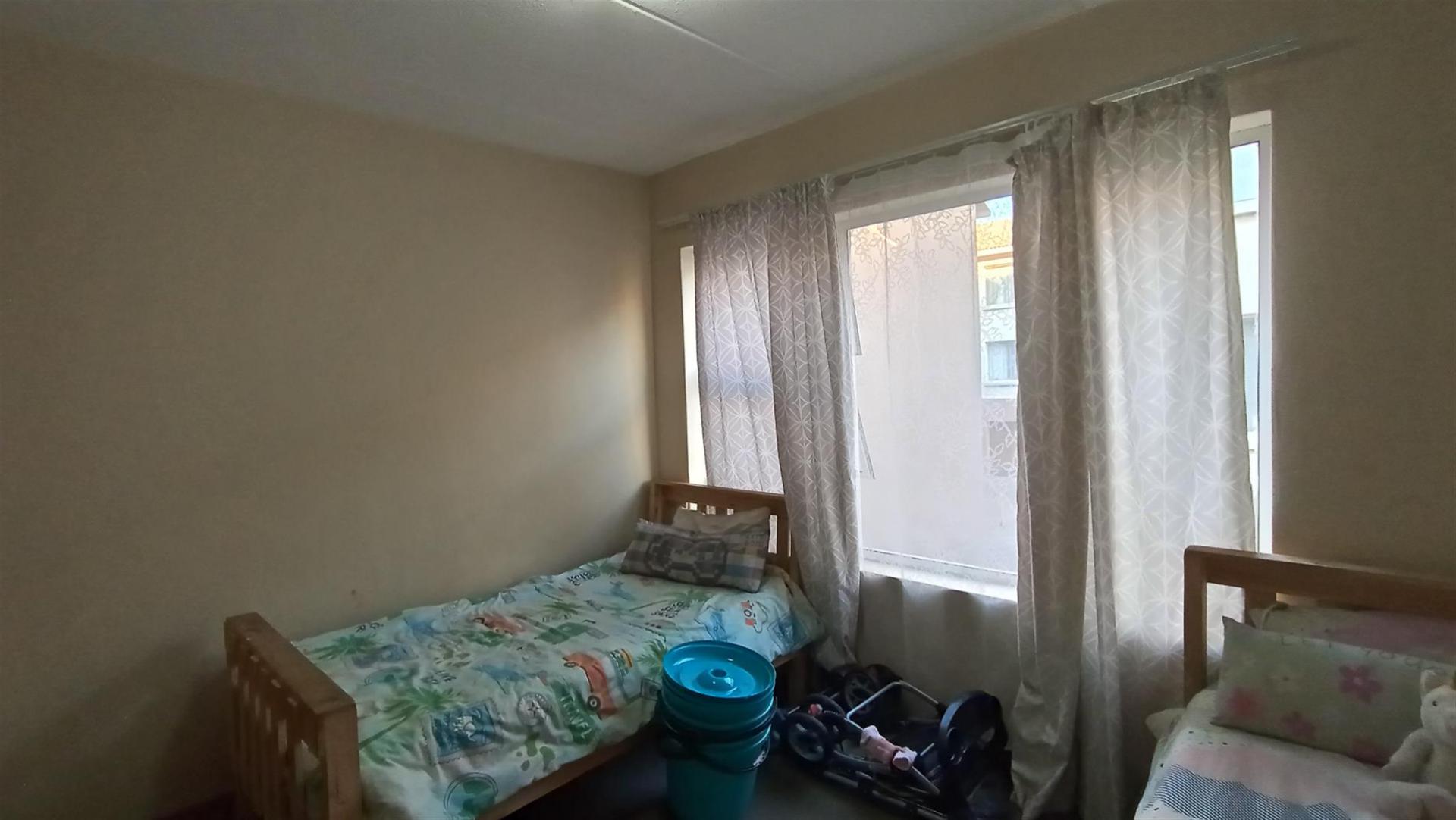 Bed Room 2 - 13 square meters of property in Vanderbijlpark