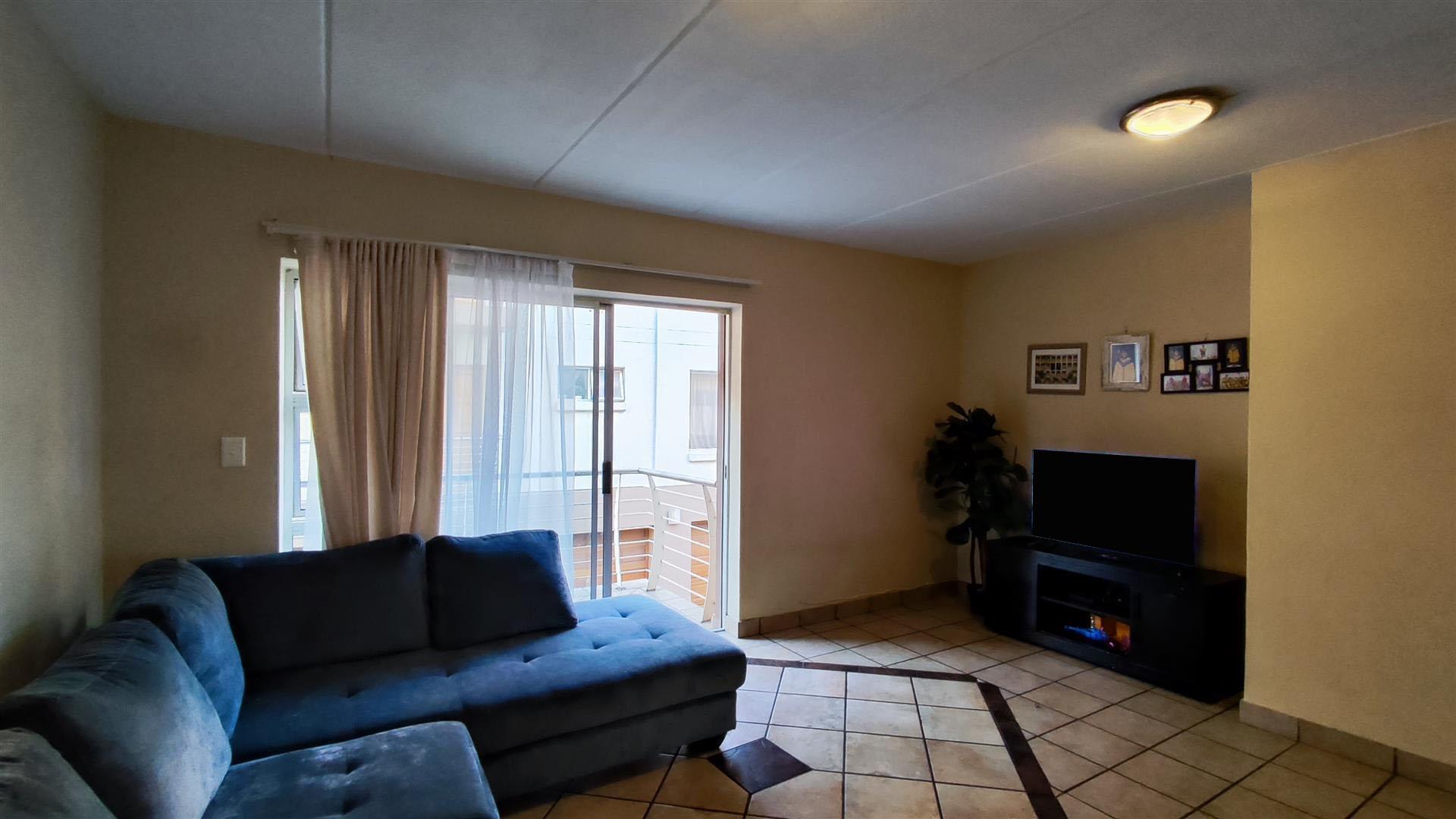 Lounges - 24 square meters of property in Vanderbijlpark