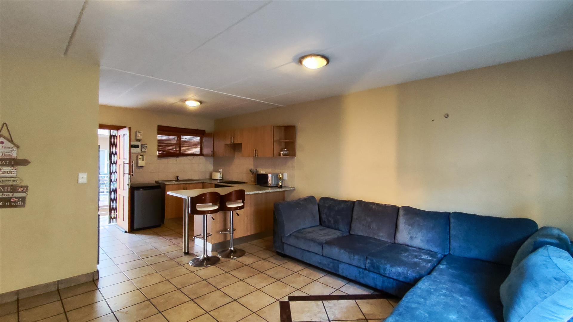 Lounges - 24 square meters of property in Vanderbijlpark