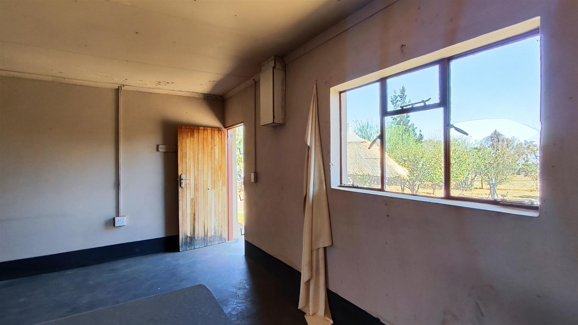 Kitchen - 44 square meters of property in Homestead Apple Orchards AH