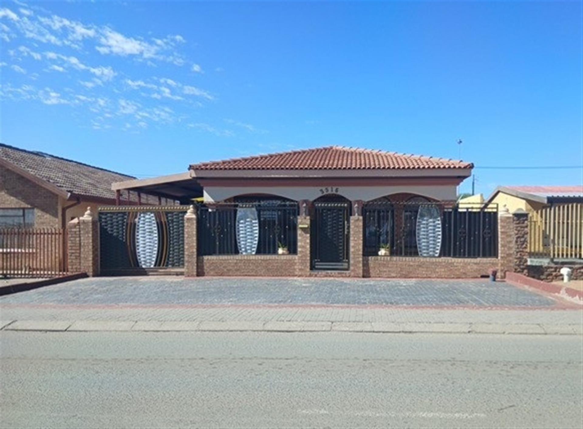 Front View of property in Vergenoeg