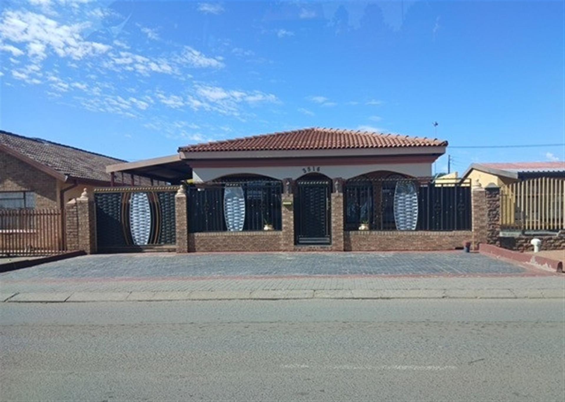 Front View of property in Vergenoeg