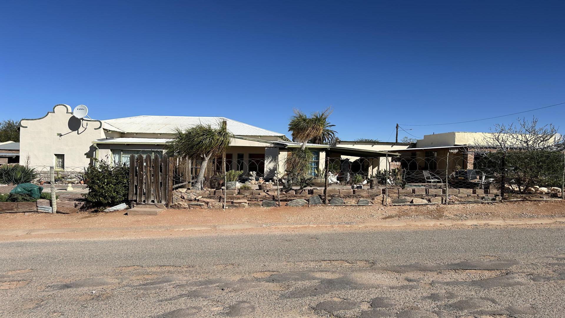 Front View of property in Upington