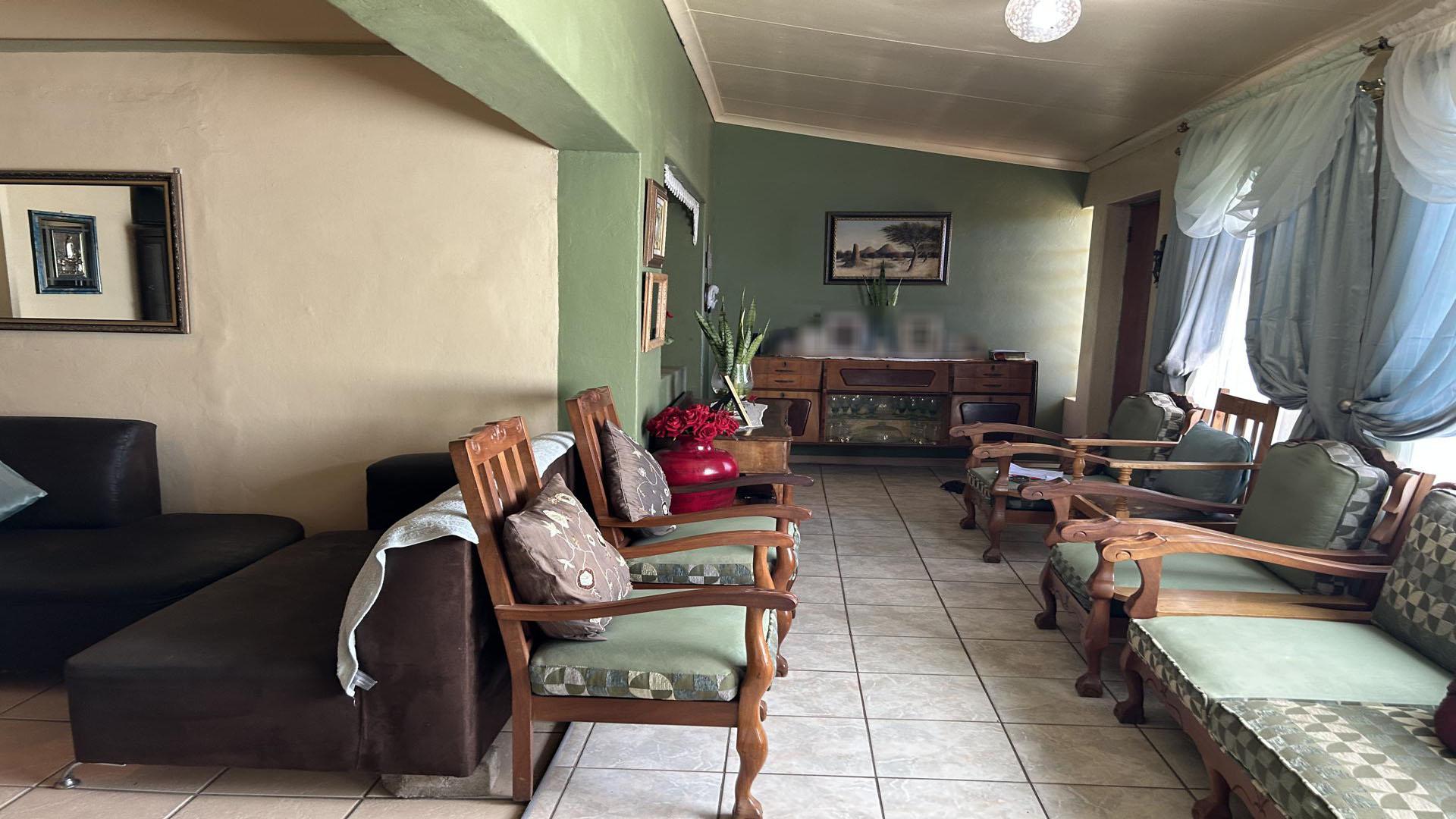 Foyer of property in Upington