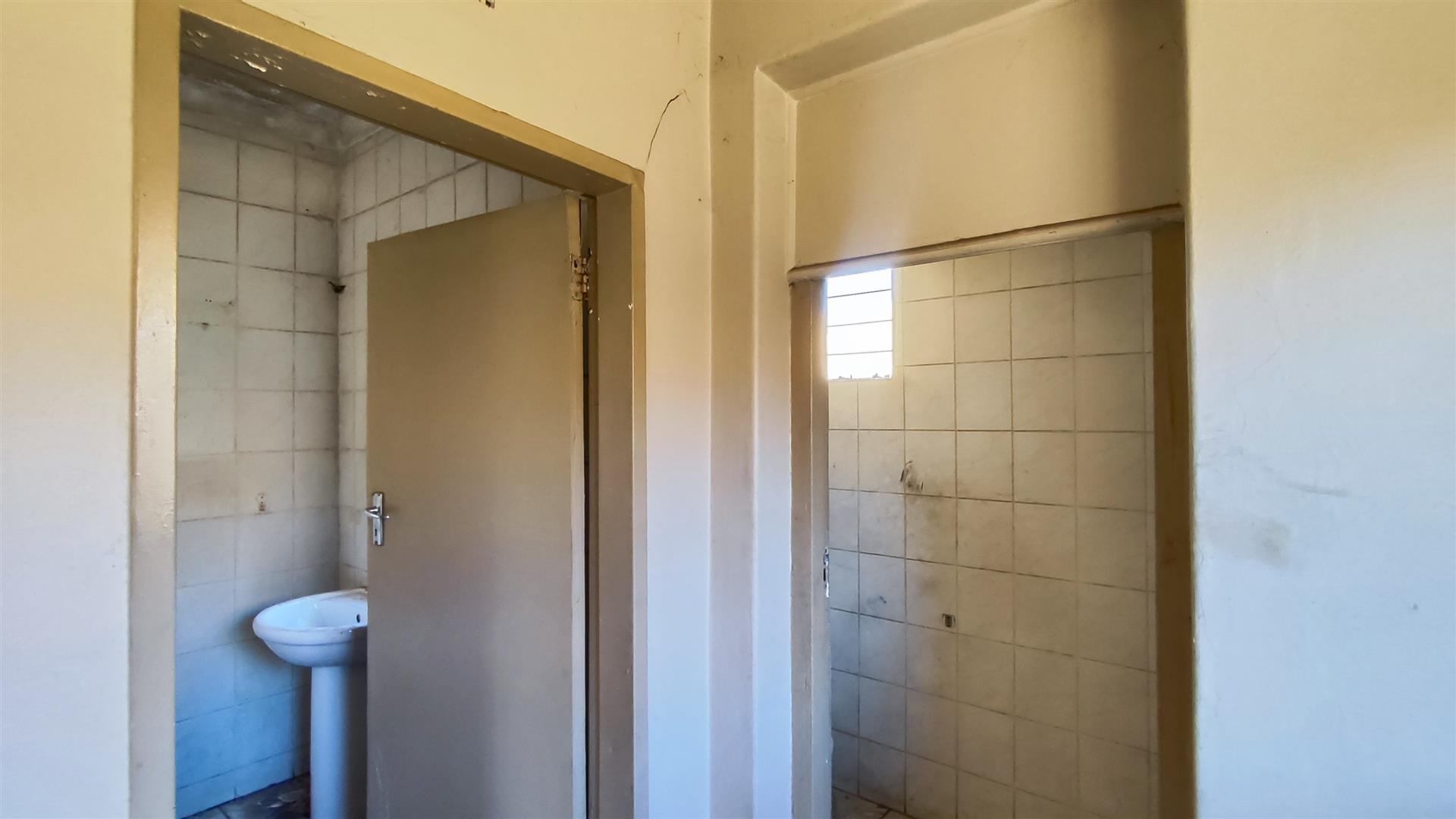 Scullery - 4 square meters of property in Anzac