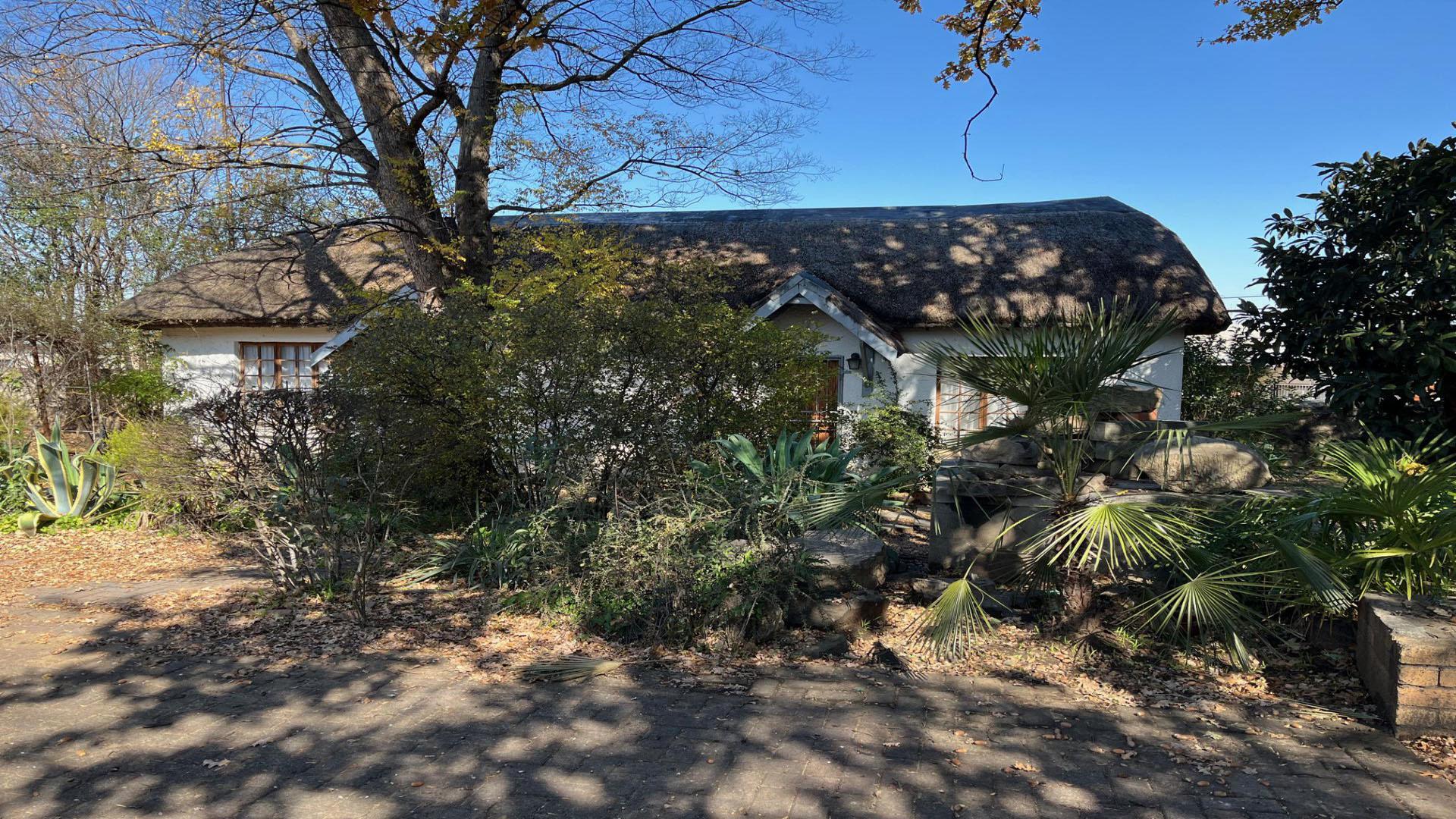 Front View of property in Ficksburg
