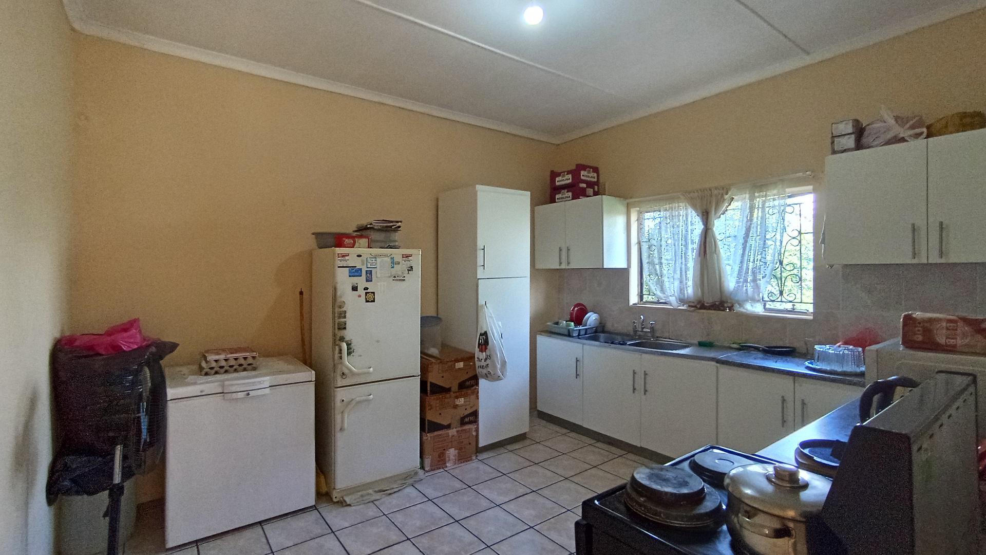 Kitchen - 30 square meters of property in Northdale (PMB)