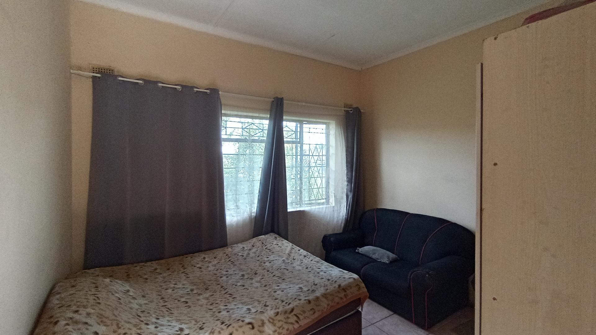 Bed Room 2 - 17 square meters of property in Northdale (PMB)