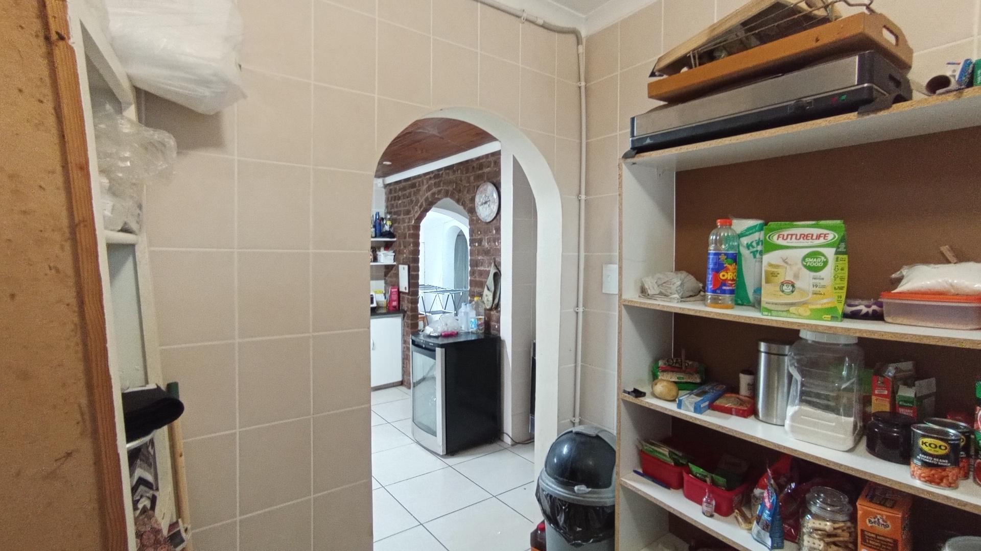 Store Room - 7 square meters of property in Waterfall